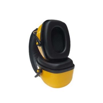 ایرماف صداگیر صنعتی ریندر RE-8007 نصب شده روی سر کاربر | ایمنکس
